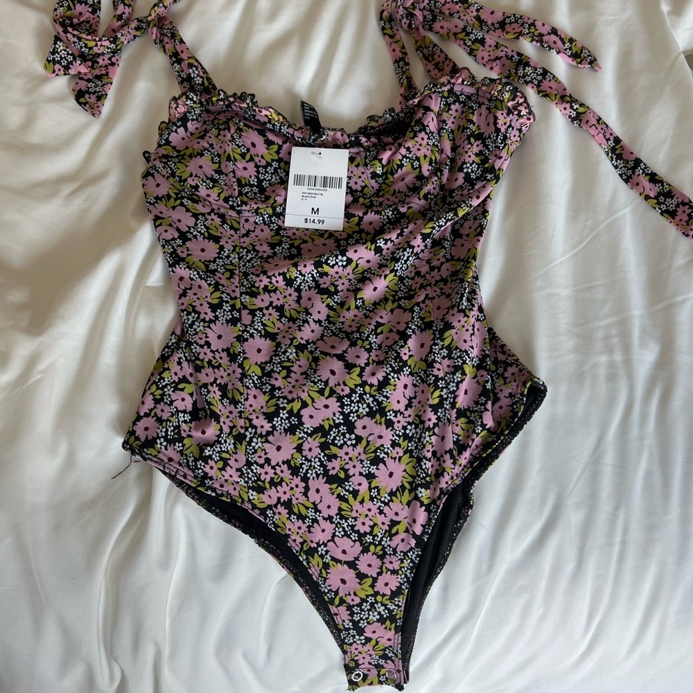 NWT black + white + pink + green flower frill busty bodysuit